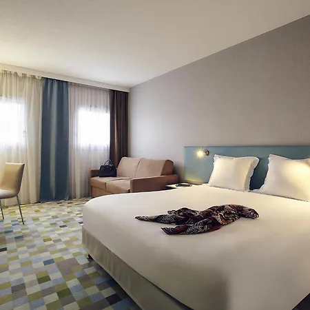 ホテル オテル　メルキュール　マルヌ　ラ　ヴァレ　ビュセ　サン　ジョルジュ 4*