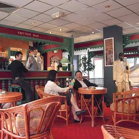 Mercure Marne-la-vallee St Georges 호텔