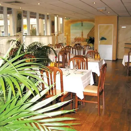 호텔 Mercure Marne-la-vallee St Georges 4*