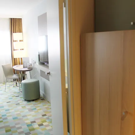 Mercure Marne-la-vallée St Georges 4*