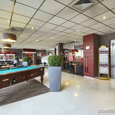 호텔 Mercure Marne-la-vallee St Georges