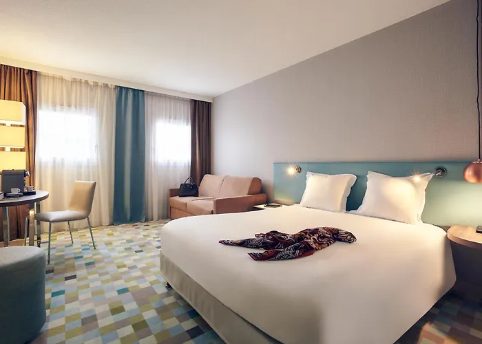 ホテル オテル　メルキュール　マルヌ　ラ　ヴァレ　ビュセ　サン　ジョルジュ ブシー・サン ・ジョルジュ