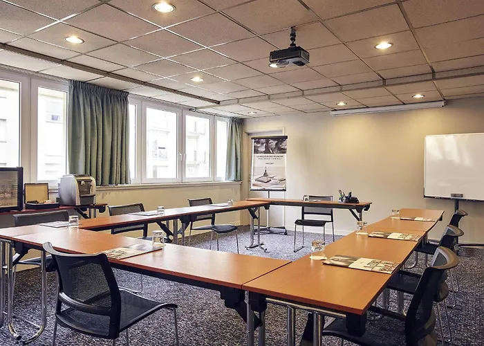 ホテル オテル　メルキュール　マルヌ　ラ　ヴァレ　ビュセ　サン　ジョルジュ