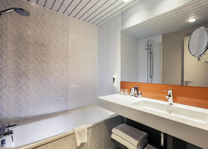 オテル　メルキュール　マルヌ　ラ　ヴァレ　ビュセ　サン　ジョルジュ ホテル ブシー・サン ・ジョルジュ