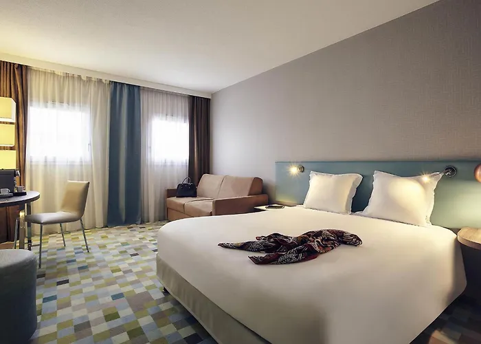 ホテル オテル　メルキュール　マルヌ　ラ　ヴァレ　ビュセ　サン　ジョルジュ 4*