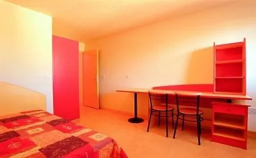 ホテル オテル　メルキュール　マルヌ　ラ　ヴァレ　ビュセ　サン　ジョルジュ 4*