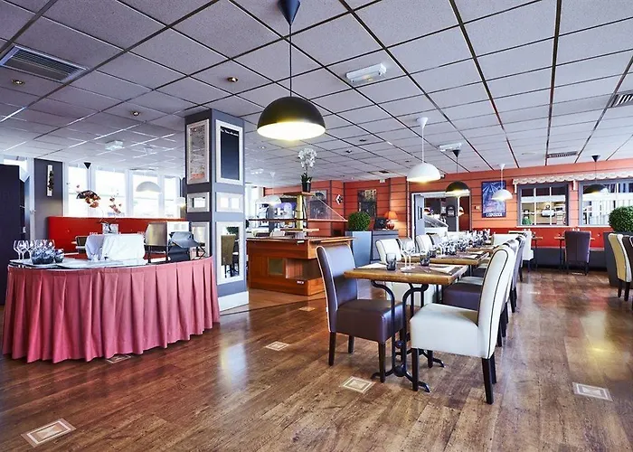 ホテル オテル　メルキュール　マルヌ　ラ　ヴァレ　ビュセ　サン　ジョルジュ ブシー・サン ・ジョルジュ