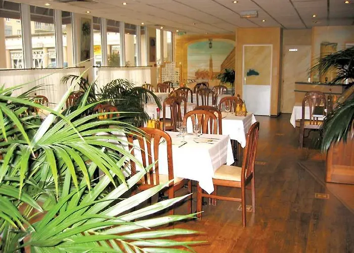 ホテル オテル　メルキュール　マルヌ　ラ　ヴァレ　ビュセ　サン　ジョルジュ 4*