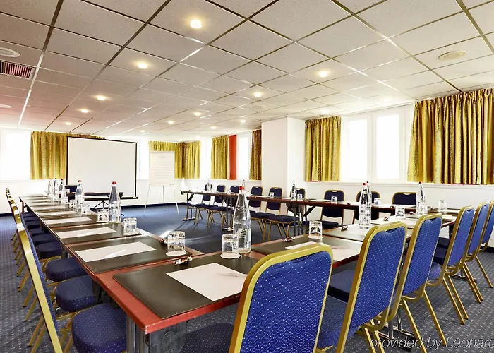 ホテル オテル　メルキュール　マルヌ　ラ　ヴァレ　ビュセ　サン　ジョルジュ 4*