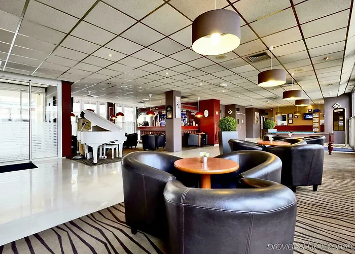 オテル　メルキュール　マルヌ　ラ　ヴァレ　ビュセ　サン　ジョルジュ ブシー・サン ・ジョルジュ