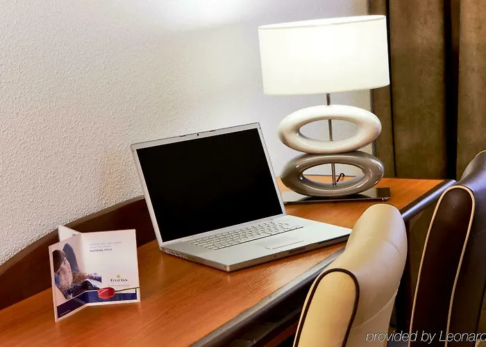 オテル　メルキュール　マルヌ　ラ　ヴァレ　ビュセ　サン　ジョルジュ ホテル ブシー・サン ・ジョルジュ