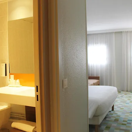 Mercure Marne-la-vallee St Georges Hotel